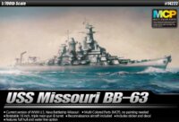 Academy BB-63 USS Missouri hajó műanyag modell (1:700)