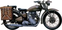 Italeri Triumph 3WH második világháborús motorkerékpár műanyag modell (1:9)